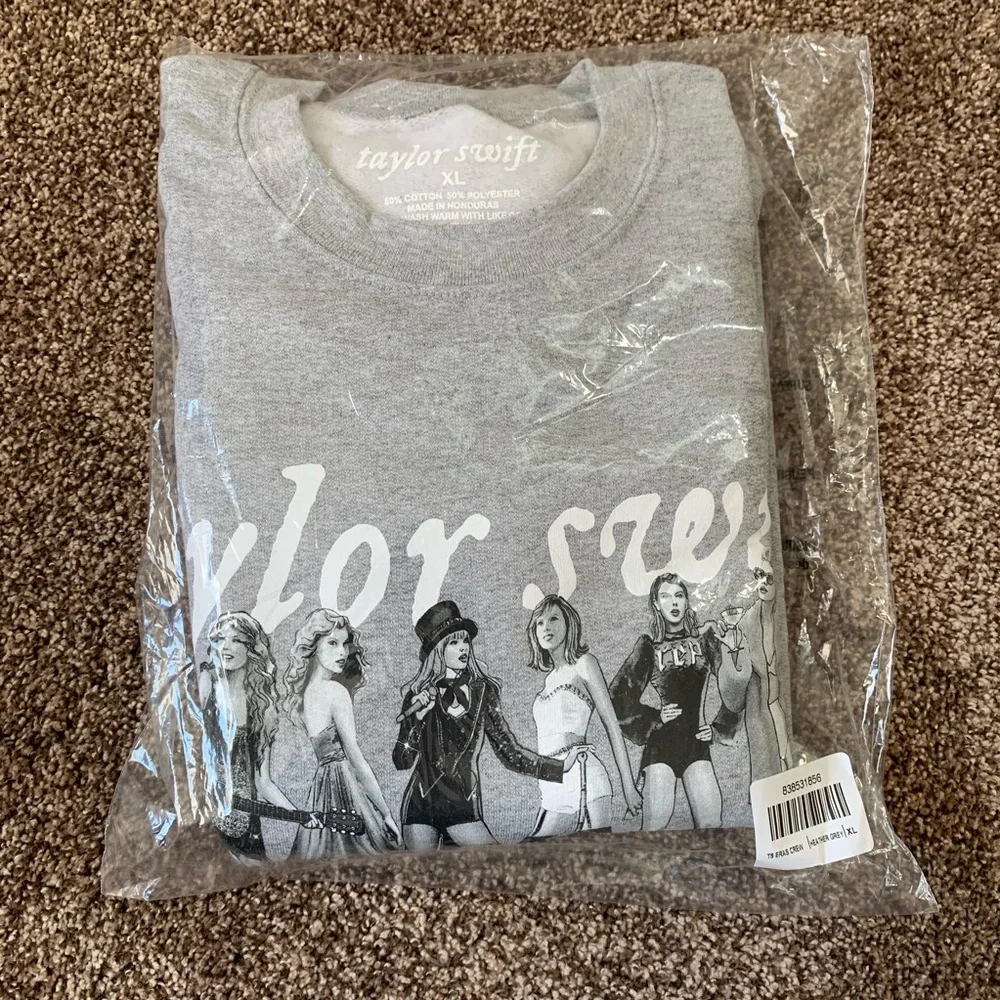 NEW Taylor Swift Eras Crewneck Grayscale - Picture 2 of 7